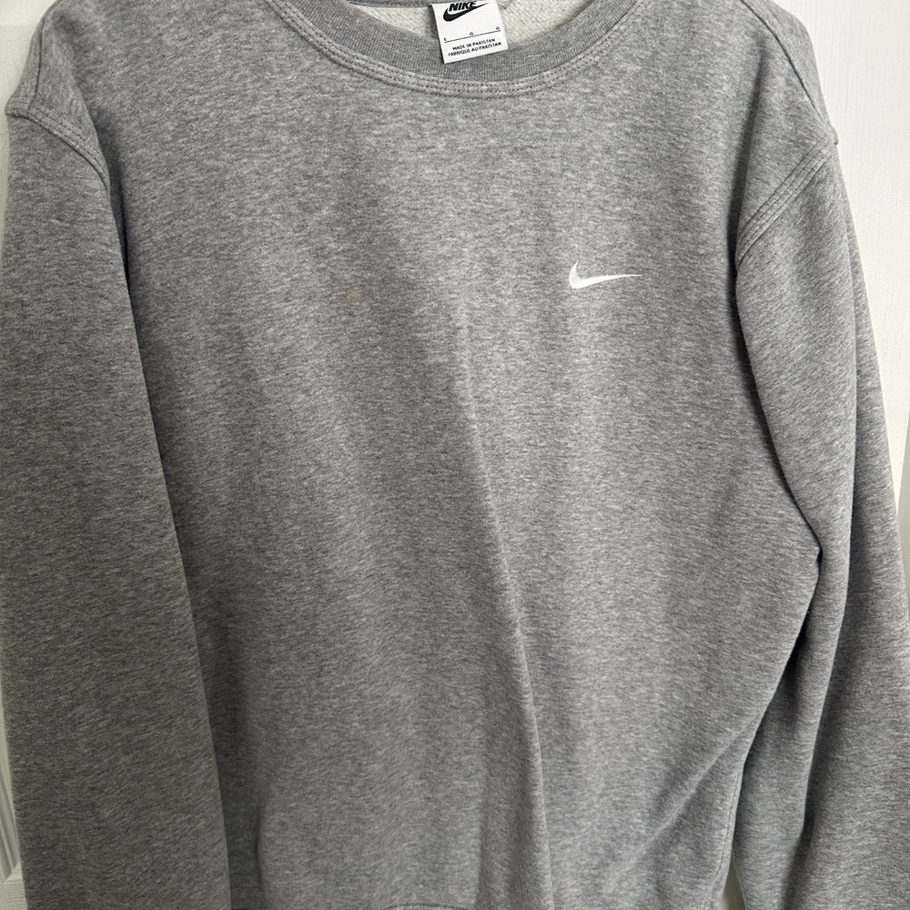 Nike Men's Heather Gray Crewneck Sweater
